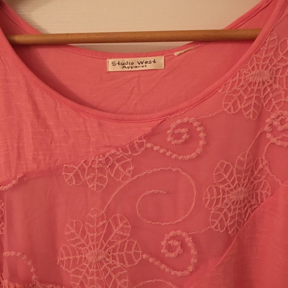 Peach top. Short sleeves. Layered look. - Picture 5 of 5